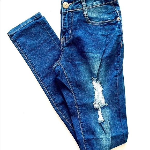 Bob’s Jean’s Destroyed Skinny Denim, Sz 1/2👖🛍️💕 - Picture 1 of 10